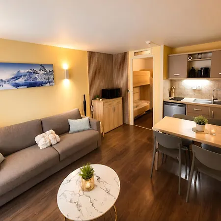 Apartment Causis 4